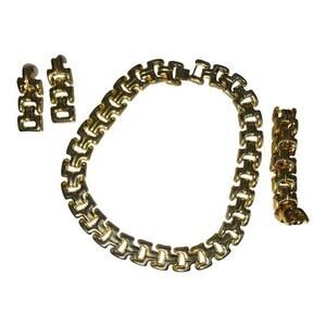 Elegant Gold-Tone Jewelry Set